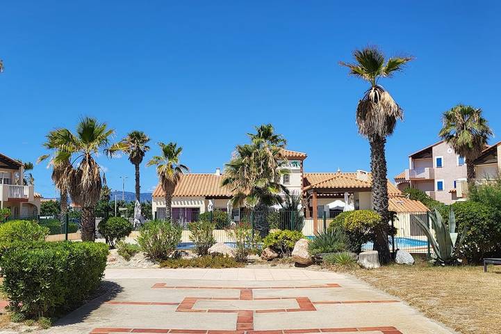 Gîte pour 6 personnes, avec Balcon et Jardin dans Leucate naturiste