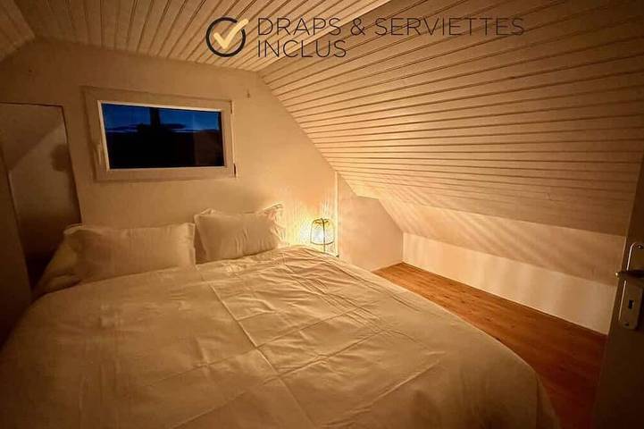 Location de vacances pour 6 personnes, avec balcon et jardin dans Plage de Tréompan - 2