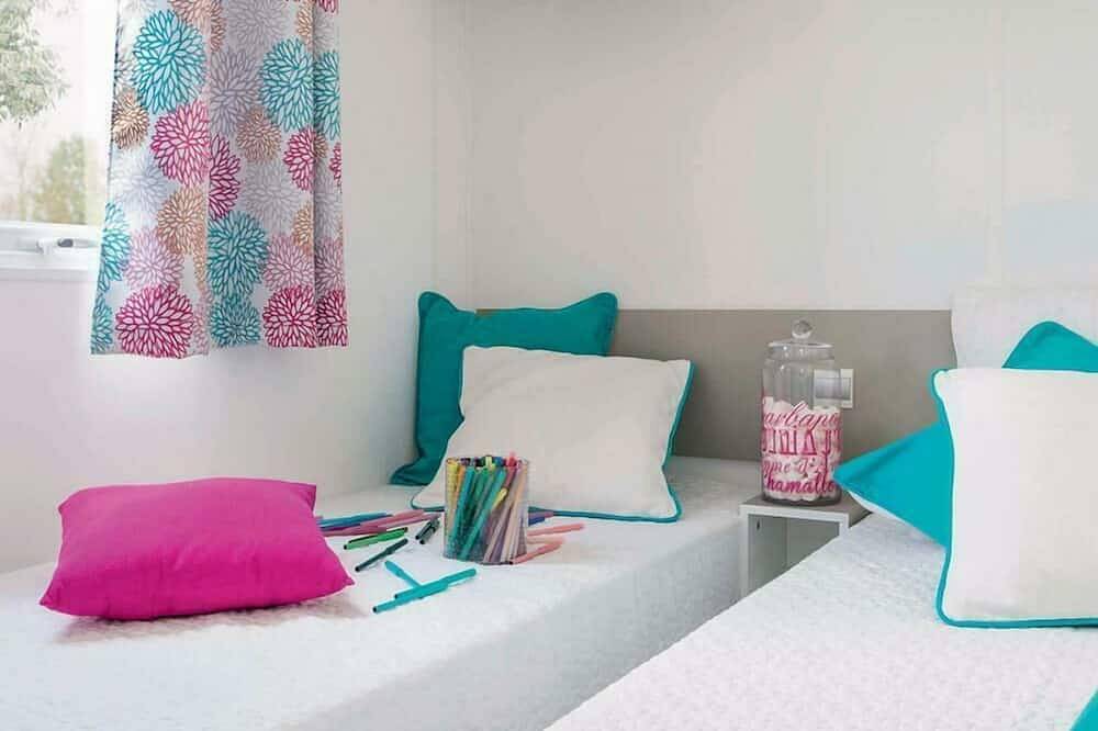 Family Homes for 6 guests in Schinveld, Parkstad Limburg