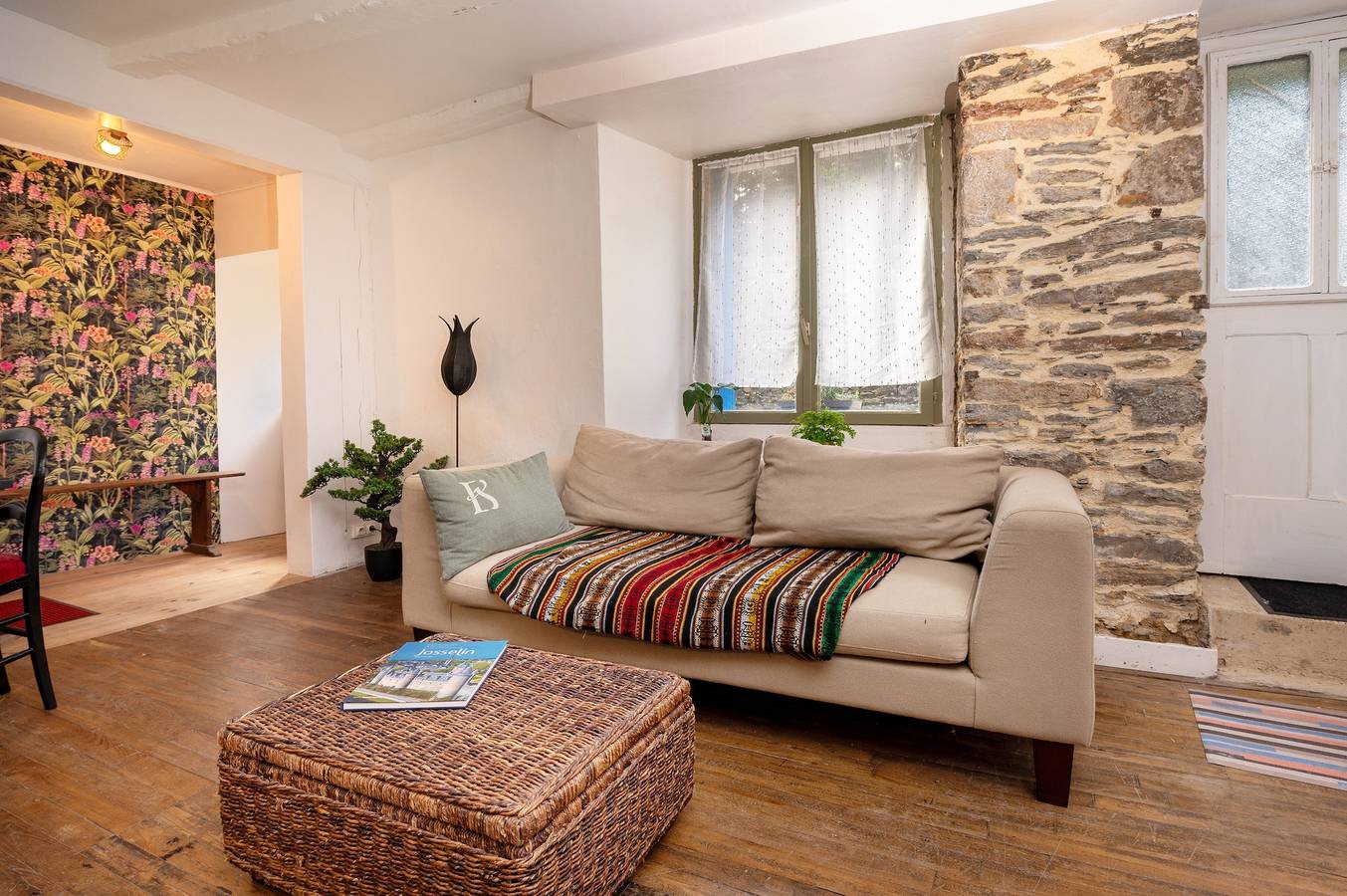 Casa de vacaciones 'Gite Du Canal Josselin' con terraza privada y fibra óptica in Josselin, Pontivy region