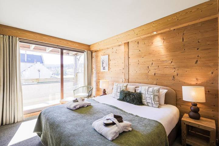 Hôtel pour 2 personnes, avec sauna et jacuzzi ainsi que piscine et terrasse dans Office De Tourisme De Correncon En Vercors - 4