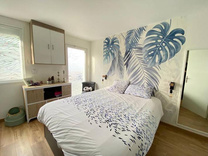 Location de vacances pour 9 personnes, avec piscine ainsi que jardin et vue à Saint-Genis-Laval - 4