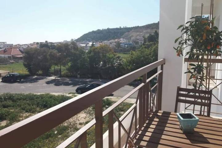 Gîte pour 4 personnes, avec balcon dans Oróklini