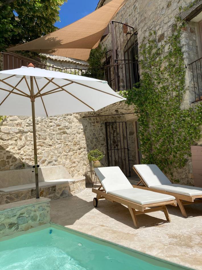 Chambre d’hôte pour 3 personnes, avec piscine et jardin dans les Alpes-de-Haute-Provence - 2