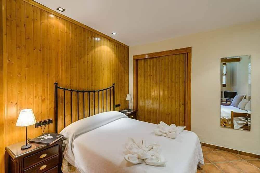 Casa (alquiler íntegro) La Casita  con piscina privada. in Torres (Jaén), Sierras Subbéticas