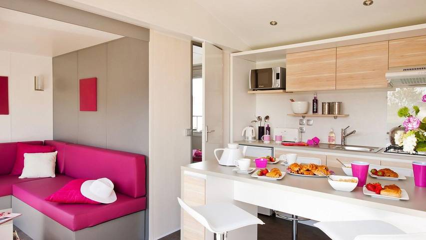 Camping für 6 Personen, mit Pool und Whirlpool sowie Terrasse in Vias Plage - 3