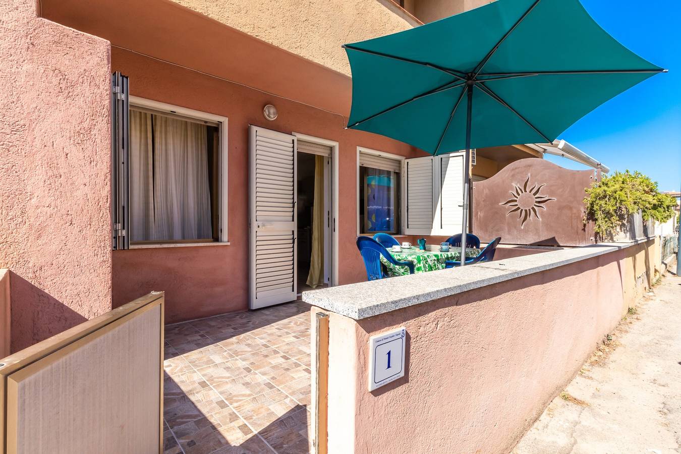 Appartement entier, Appartement "Sea Shell Isola Rossa", proche plage, avec barbecue et terrasse in Trinità d'Agultu e Vignola, Olbia-Tempio