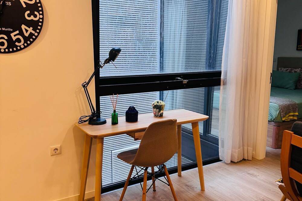 Appartement entier, Charming Central Stay in Aveiro, walk to Canals & Cafes in Aveiro, District de Aveiro