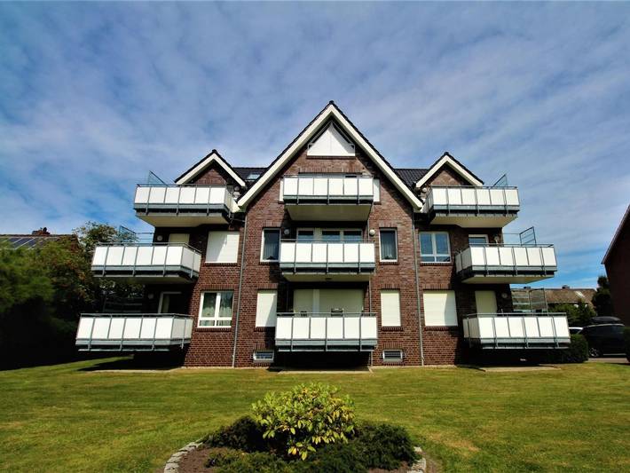 Ganze Ferienwohnung, Residenz Helmsand nur 250m vom Strand entfernt - Offene Maisonettewohnung mit Meerblick und Balkon in Döse, Cuxhaven