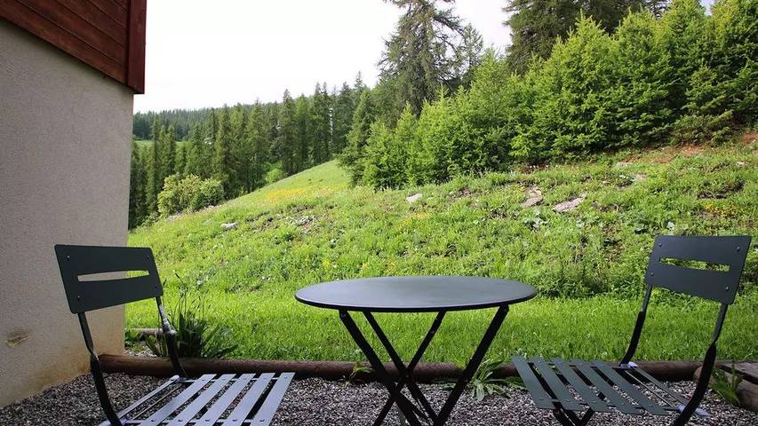 Chalet pour 7 personnes, avec piscine ainsi que vue et balcon à Puy-Saint-Vincent - 2