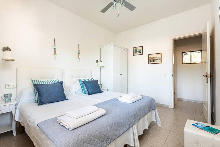 Casa Aina - Four Bedroom Villa, Sleeps 8 in Son Parc, Es Mercadal