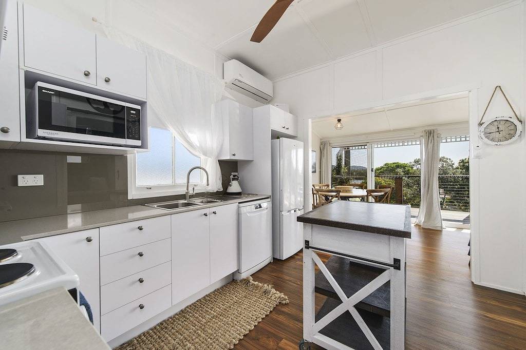 Beautiful Beach Cottage In The Centre Of Town in Crescent Head, New South Wales