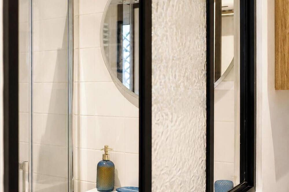 Apartamento entero, Apartamento-Baño privado con bañera-Terraza in Angulema, Charente