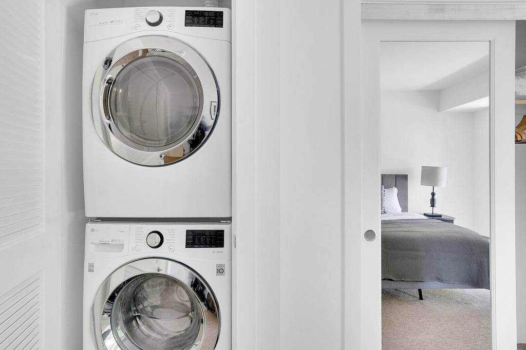 Ganze Wohnung, Airy Menlo Park 1Br w/ Pool, W/D, Gym, near 82, 101 & 280, by Blueground in Menlo Park, Silicon Valley