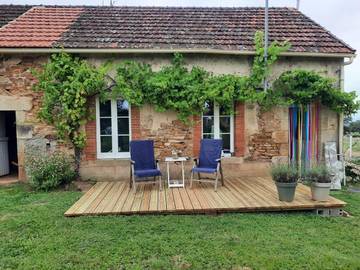 Gîte pour 4 personnes, avec vue ainsi que piscine et jardin, animaux acceptés dans Feusines