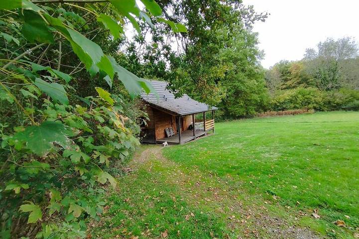 Gîte pour 5 personnes, avec jardin et terrasse, animaux acceptés à Corancy