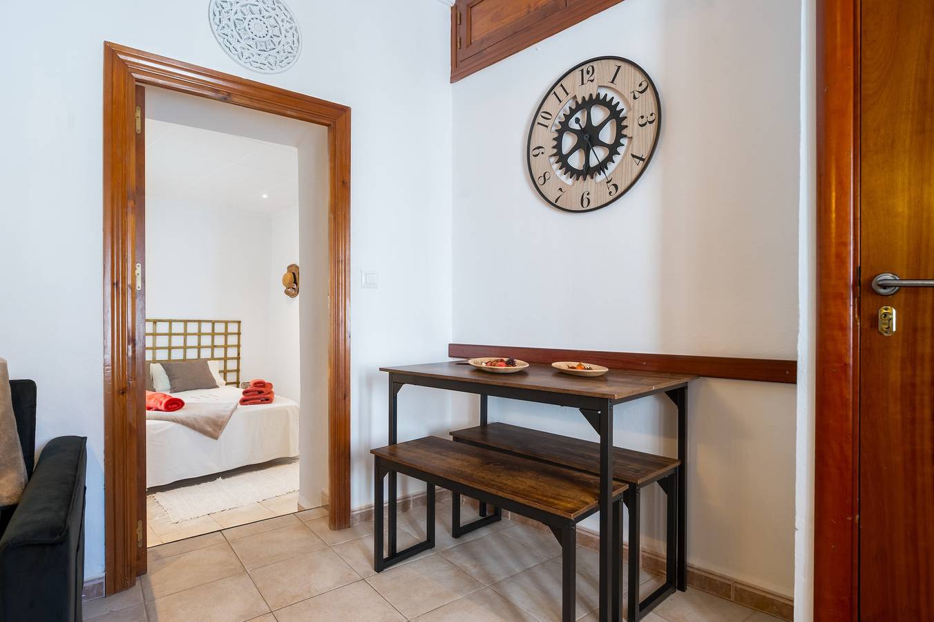 Apartamento entero, Apartamento 'Giraldilla' con jardín compartido, Wi-Fi y aire acondicionado in Carmona , Provincia de Sevilla
