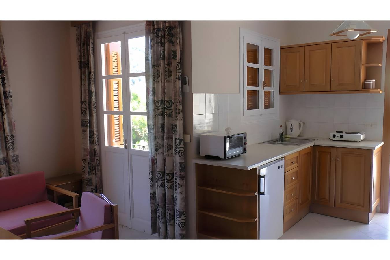 Ganzes Studio, Apartment „Deluxe Double Studio“ mit Bergblick, Wlan und Klimaanlage in Griechenland