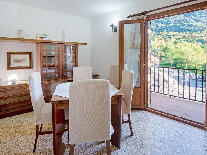Ganze Wohnung, Mountain-View Holiday Home in Boí near Ski-Area in Boí, La Vall de Boí