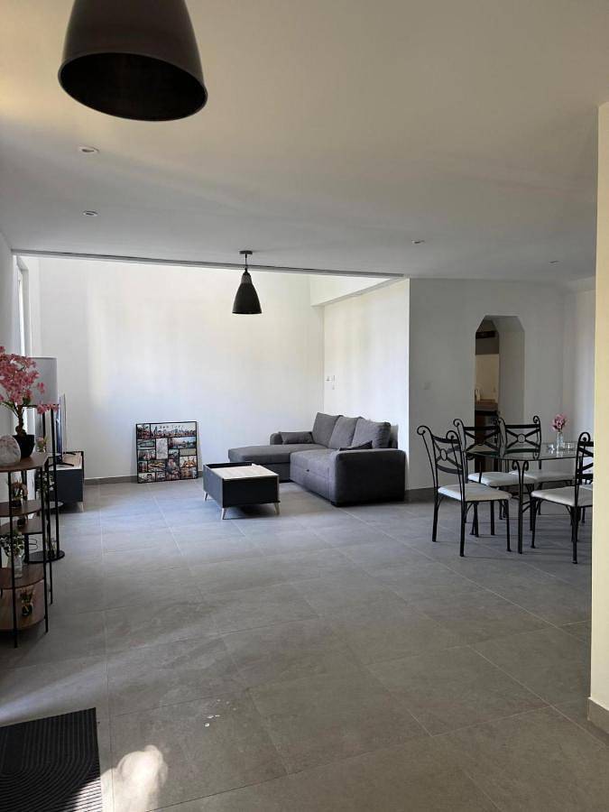 Location de vacances pour 6 personnes, avec Terrasse et Jardin à Souesmes