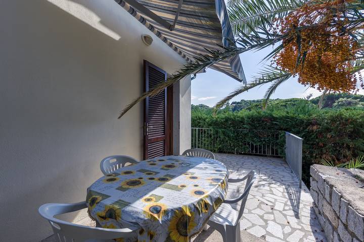 Appartamento intero, Accogliente casa vacanze fronte spiaggia di sabbia – Villino Beatrice in Spiaggia di Fetovaia (Campo nell'Elba), Campo nell'Elba