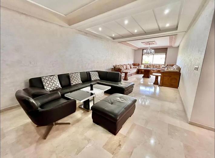 Appartement de vacances pour 5 personnes, avec vue et terrasse à Tanger