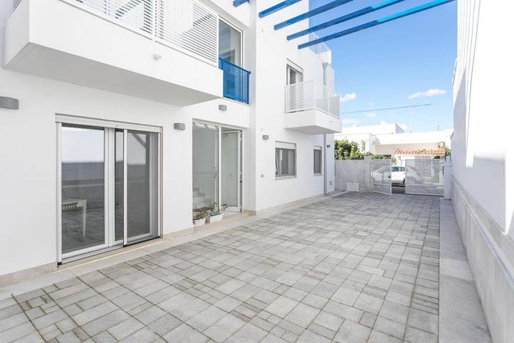Location de vacances pour 2 personnes, avec terrasse à Porto Cesareo - 2