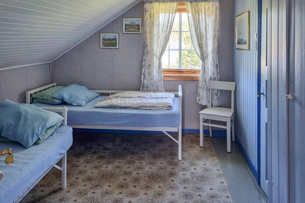 3 bedroom stunning home in Brekkestø in Lillesand 