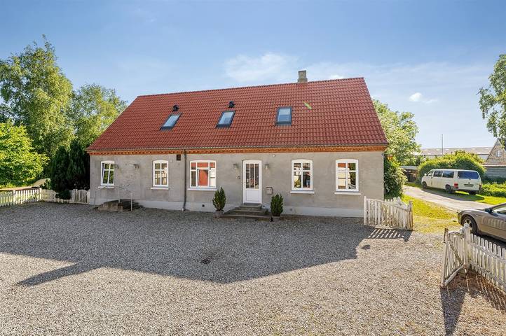 Holiday home for 24 people, with garden and terrace as well as hot tub - 1