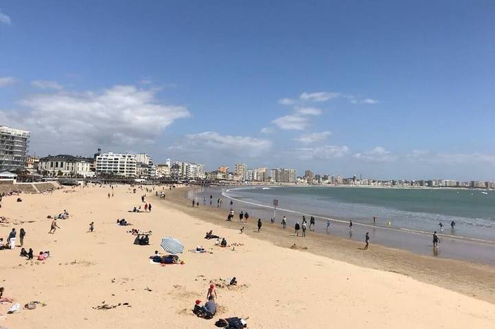 Gîte pour 6 personnes, avec terrasse dans Casino Des Atlantes Les Sables
