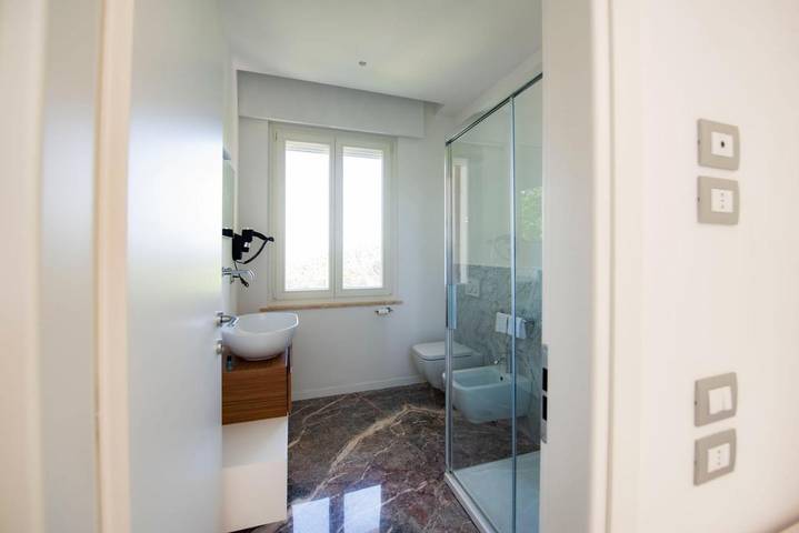 Maison d’hôte pour 4 personnes, avec piscine ainsi que jardin et jacuzzi à Ancône - 3