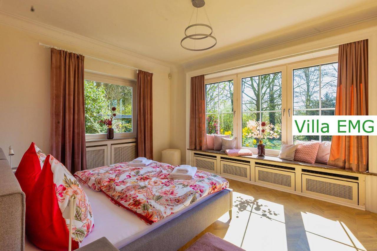 Luxury Villa Emg Steinfurt - Historische Villa mit Sauna, Spa, Garten & großem Essbereich für bis zu 22 Personen in Steinfurt, Münsterland