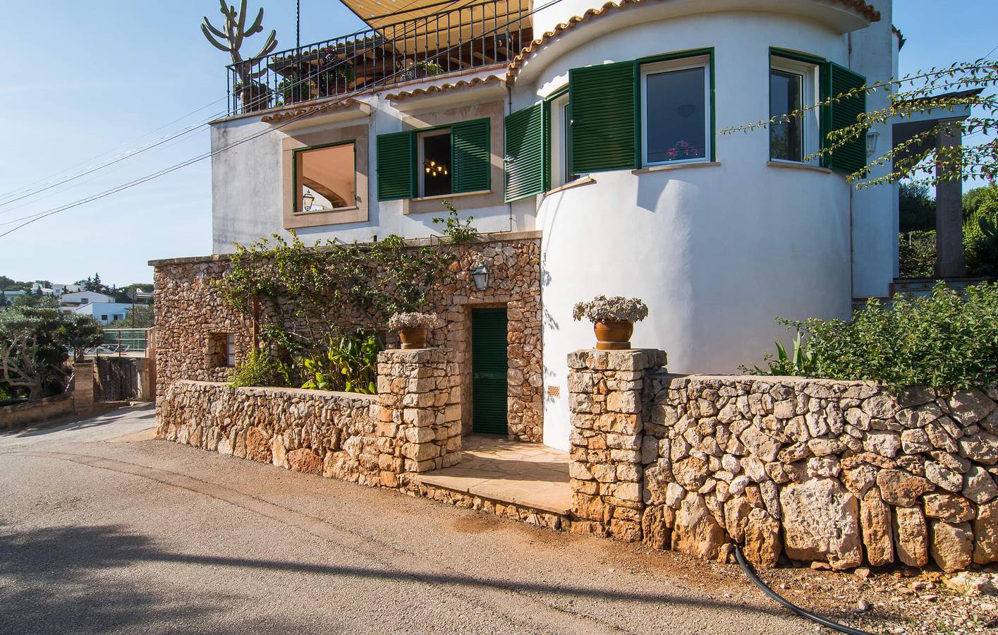 Appartement avec vue sur la mer, avec piscine, terrasse et barbecue, à 900 m de Caló des Homes Morts in Portopetro, Santanyí