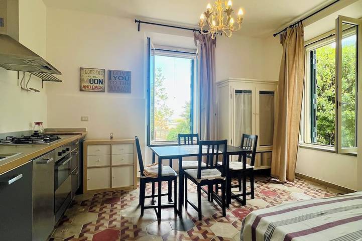 Appartement entier, Apartment Olivia: artie de villa avec jardin à 200 mt de la mer à Silvi Marina in Silvi, Côte Adriatique Abruzzes