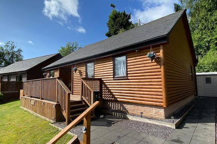 Glamping for 6 people, with garden and hot tub in Perthshire