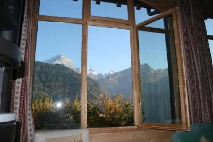 Gîte pour 8 personnes, avec balcon à Gryon