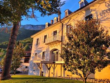 Villa pour 17 personnes, avec vue sur le lac ainsi que vue et jardin à Veyrier-du-Lac