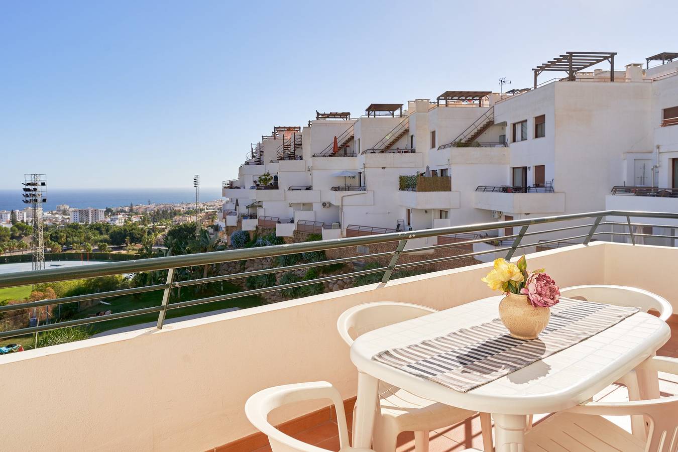 Ganze Wohnung, Apartment 'Balcon De Nerja' mit Meerblick, Wlan und Klimaanlage in Nerja, Costa del Sol