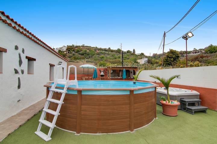 Villa pour 8 personnes, avec jardin et jacuzzi - 1