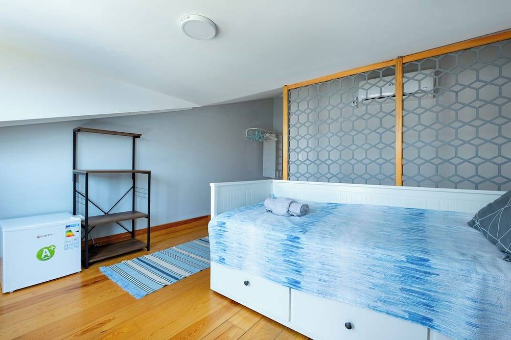 Ganze Wohnung, Peaceful 2-bedroom apartment with Ac in vibrant İstanbul in Beyoğlu, Istanbul