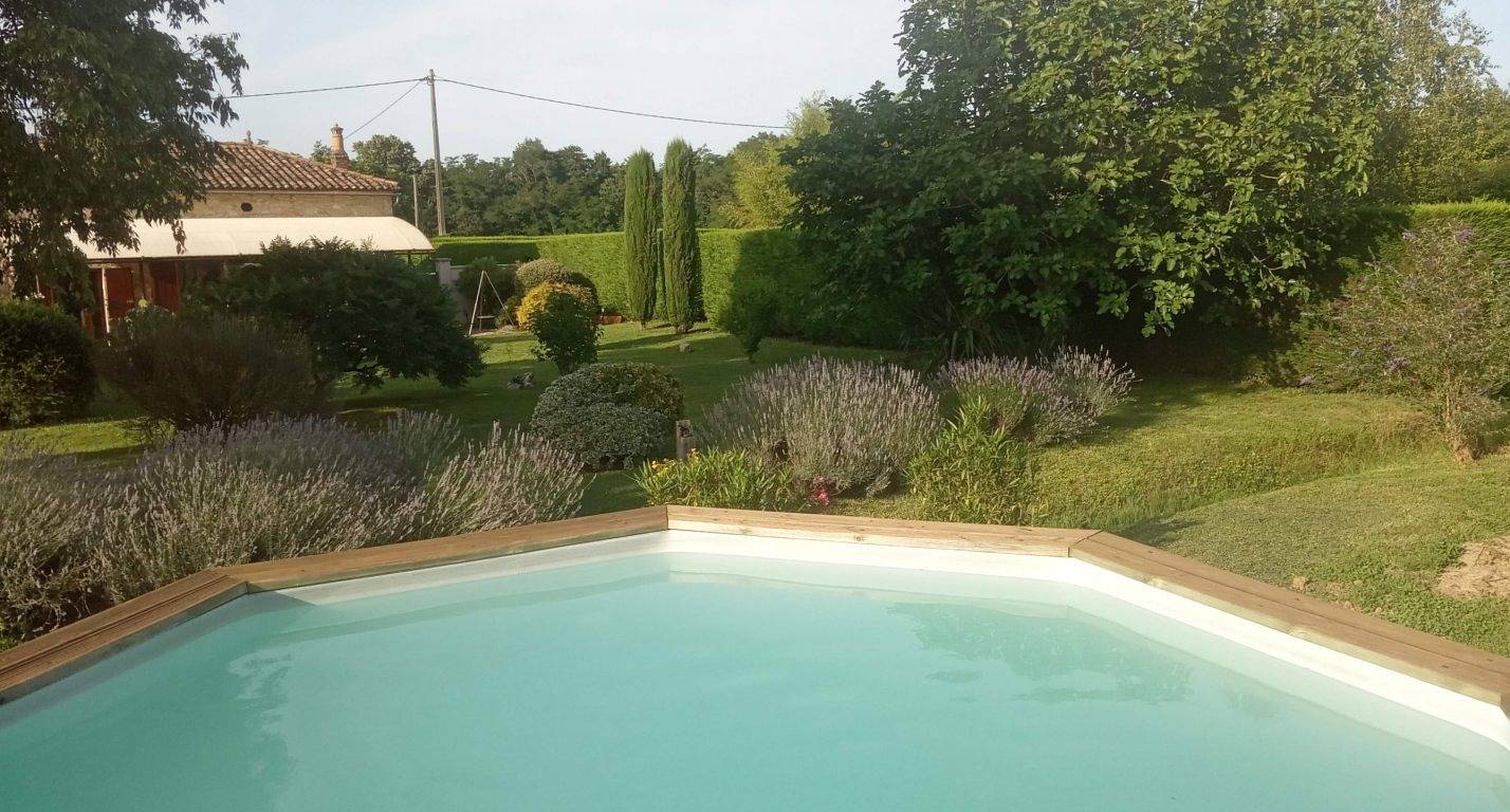 Le Carré Pourpre, chambres d'hôtes de charme - Chambre de charme Montaigne in Montcaret, Périgord Pourpre