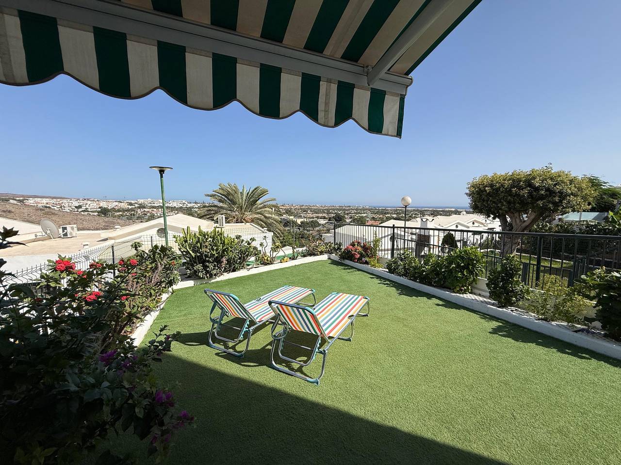 Apartamento entero, Apartamento de vacaciones para 4 personas con terraza in Sonnenland, San Bartolomé de Tirajana