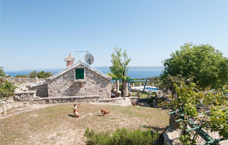Gemütliche 1-Zimmer-Wohnung mit Pool, 2,5 km vom Strand und den Annehmlichkeiten entfernt in Selca, Brac
