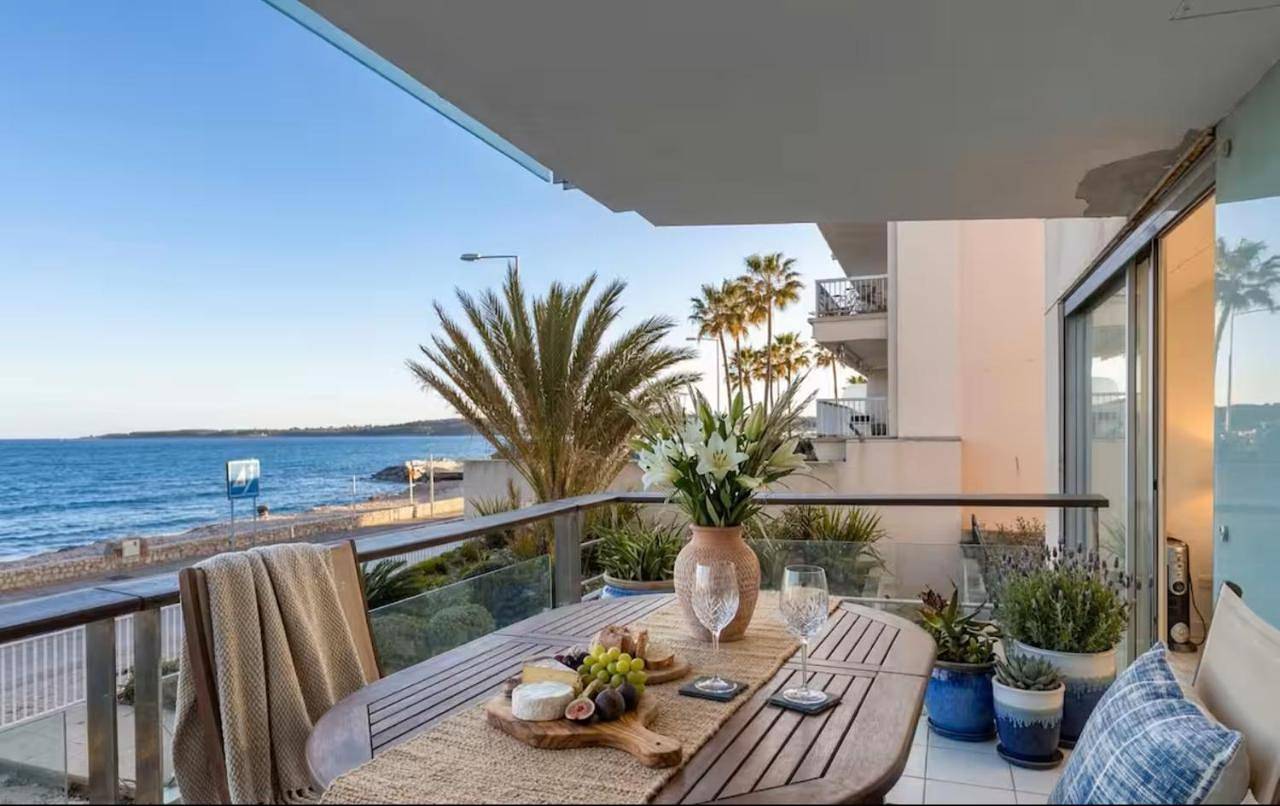Appartement entier, Premium Two-Bedroom Beach Front Apartment Palm Beach, Cannes in Cannes, Côte méditerranéenne (France)