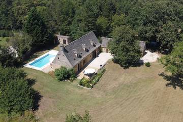 Cottage pour 8 personnes, avec jardin à Archignac
