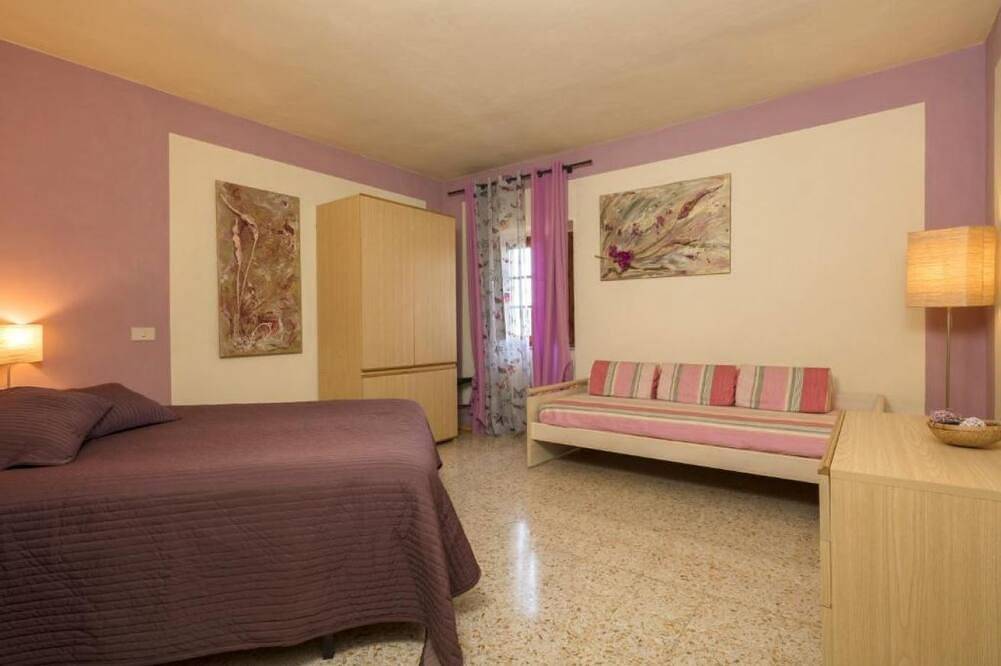 Ganze Wohnung, Edera Haus im toskanischen Dorf in San Gimignano, Siena Provinz