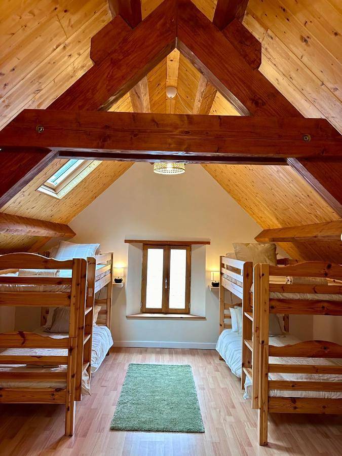 Gîte pour 8 personnes, avec balcon ainsi que jardin et vue à Viscos - 2