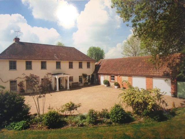 Bed and breakfast for 6 people, with pets in Hampshire