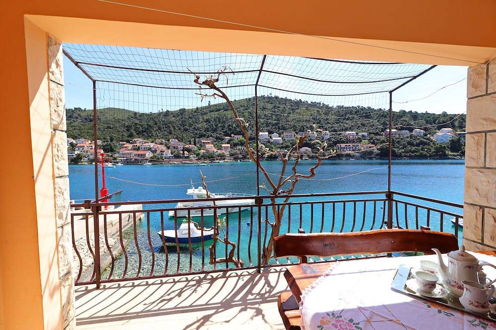 Ganze Wohnung, 3-Zimmer-Ferienwohnung am Strand Brna, Korcula (A-4463-a) in Blato, Korcula
