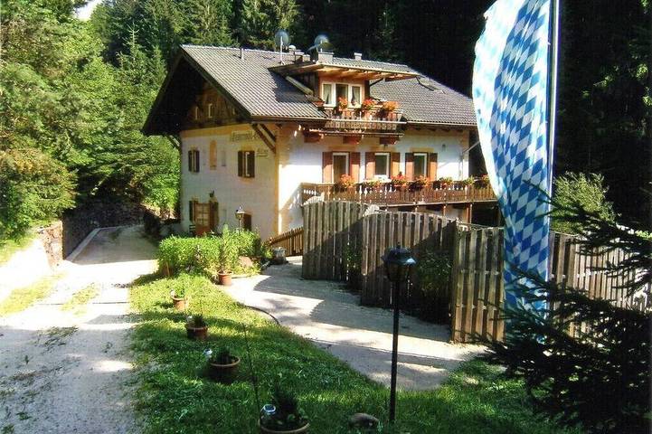 Ferienwohnung für 2 Personen, mit Garten und Balkon in Deutschnofen